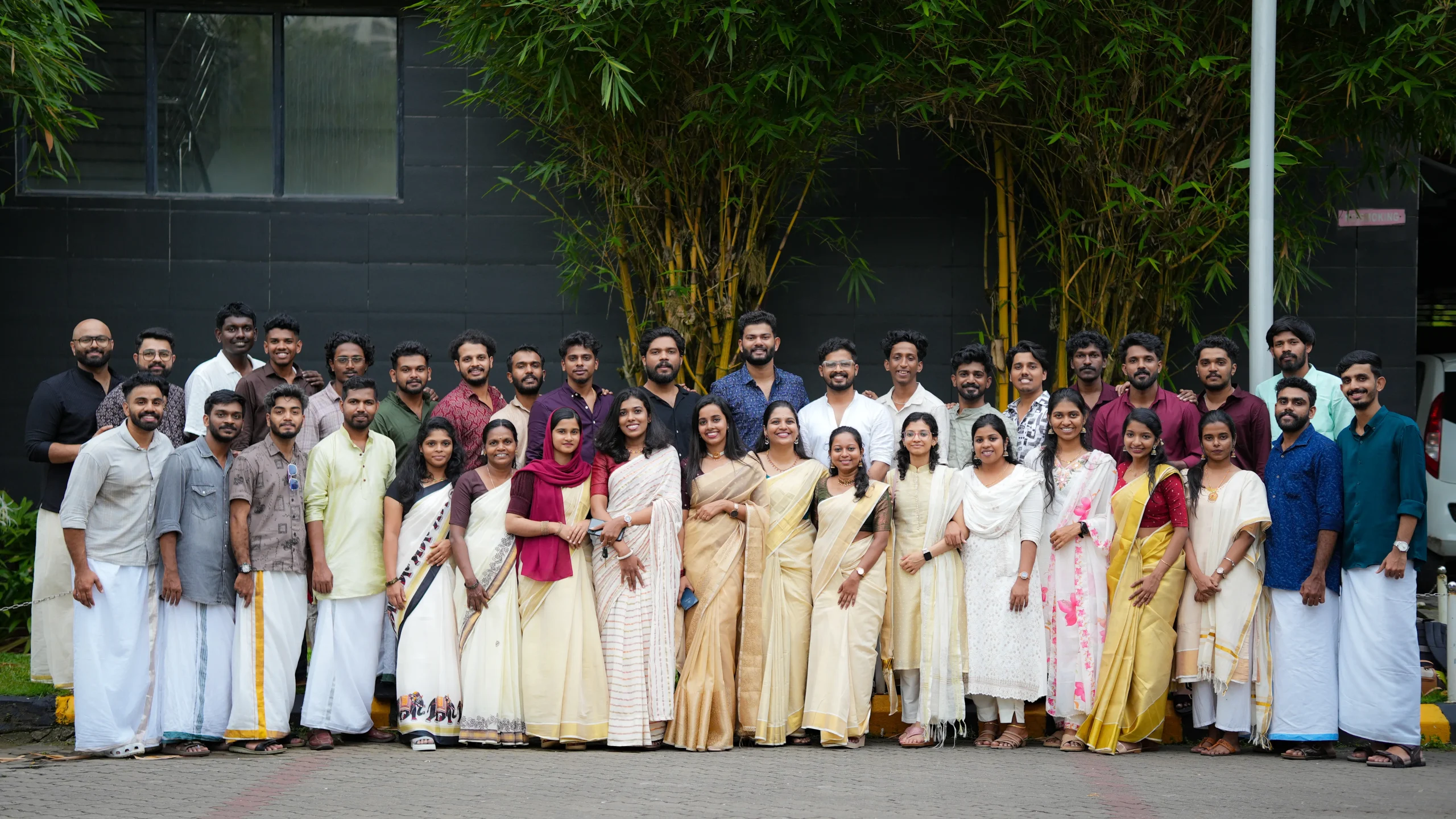 img-onam-celeb-2025-bmx-01